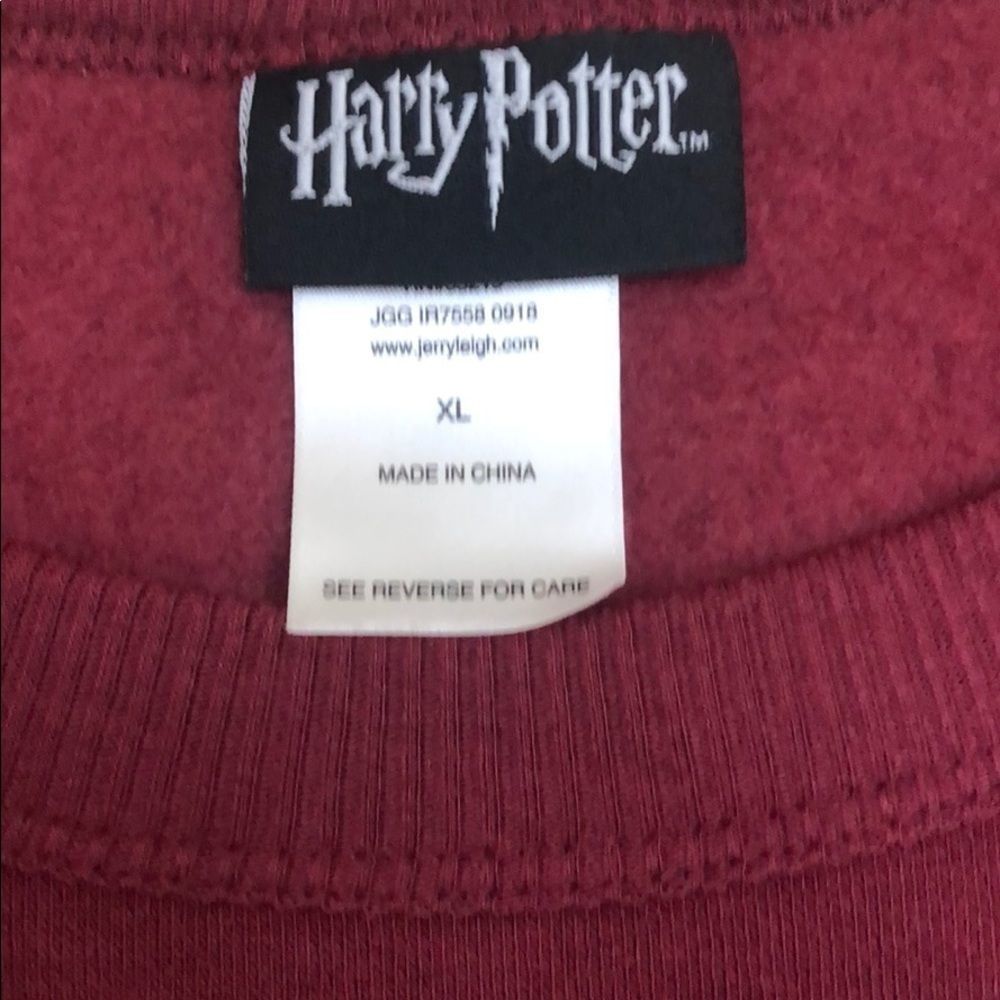 NWT Harry Potter Trouble Finds Me Sweatshirt XL - Picture 7 of 14